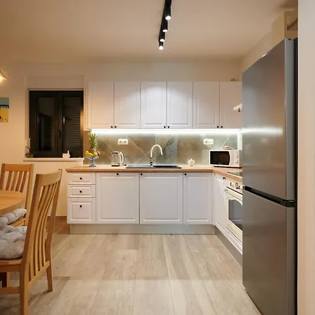 Zen - Private Pool Apartment Trogir